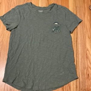 Old navy pocket tee size small